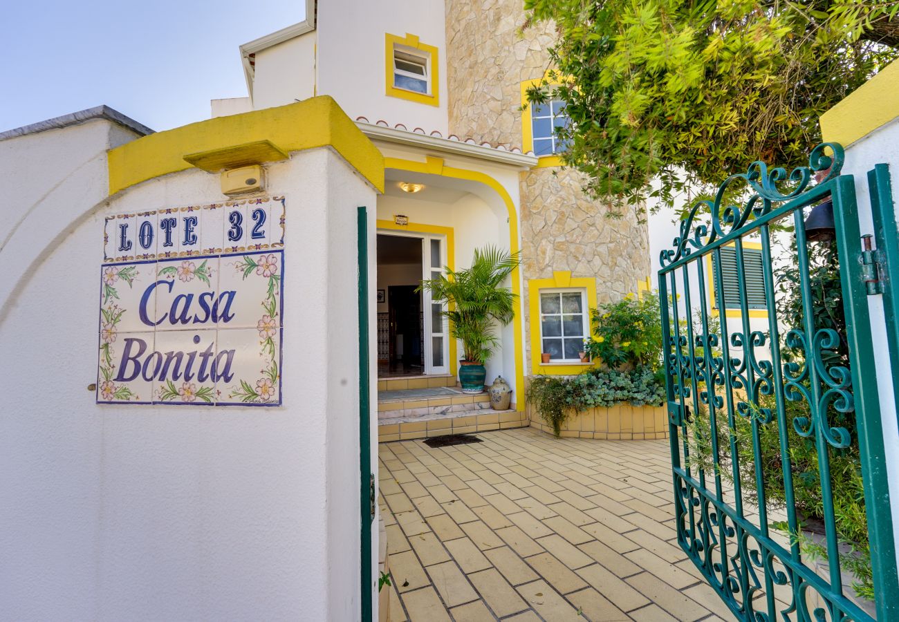 Villa in Lagoa - Casa Bonita